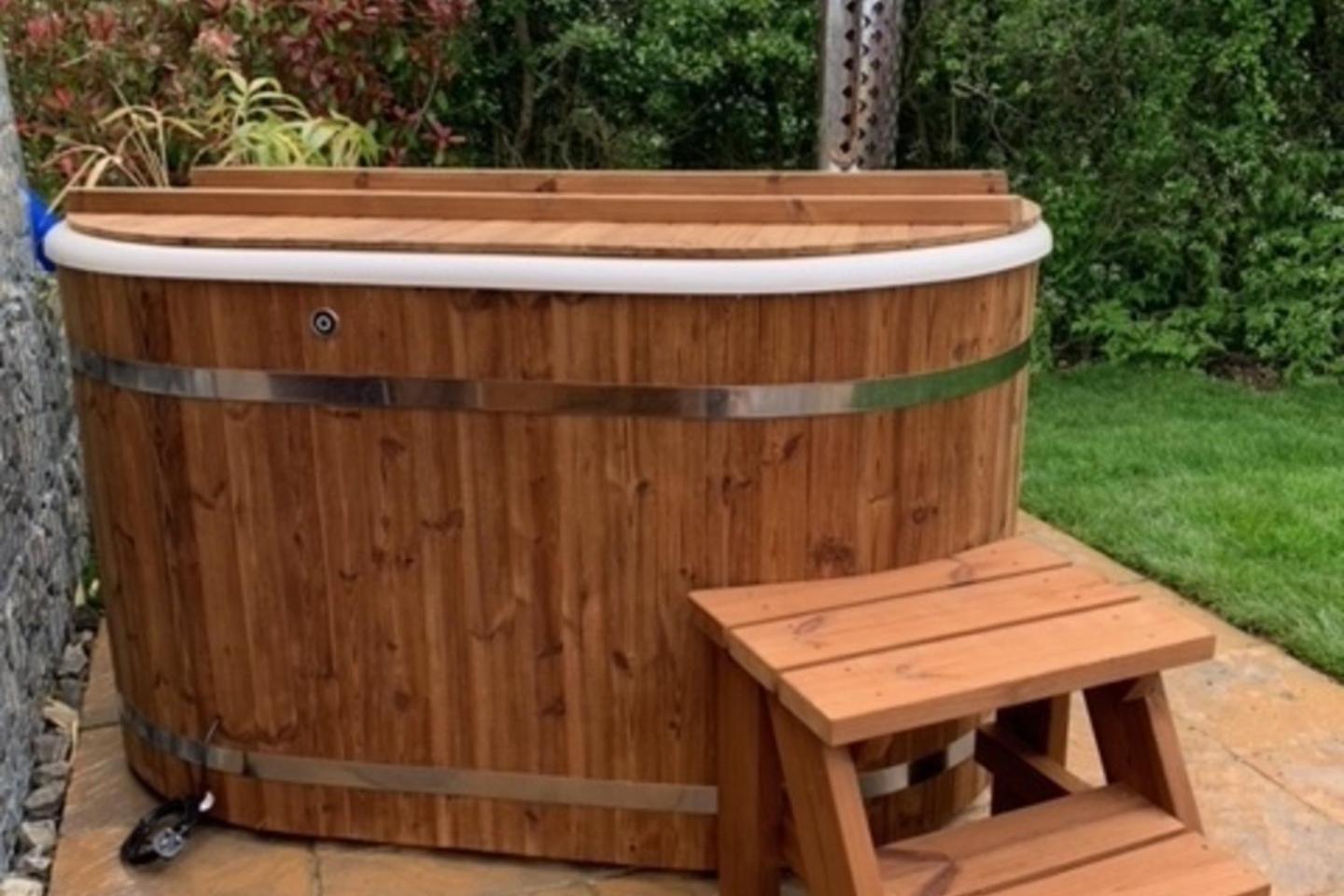 Romantic Escape Luxury Hobbit House With Hot Tub! Sheerness Eksteriør billede
